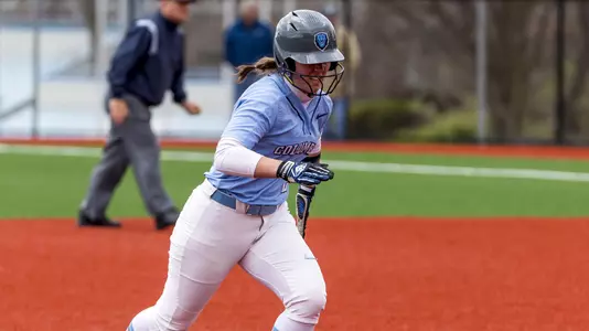 Caroline Palys running bases 2022