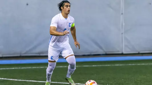 Max Gonzalez 2022 Iso with Ball Stony Brook