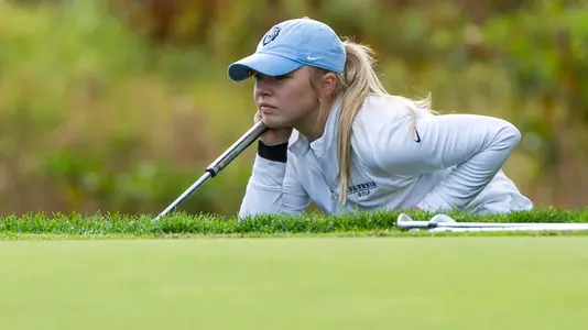 Paige Harrison Lining Up Putt fall 2022