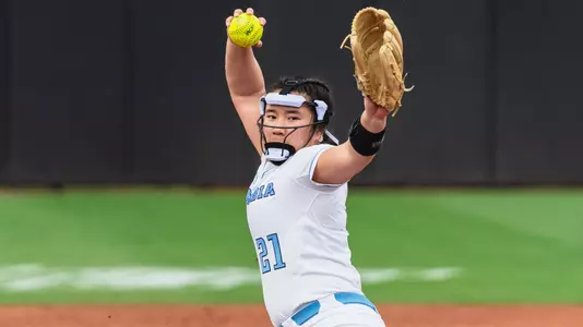 Caylene Nguyen pitching