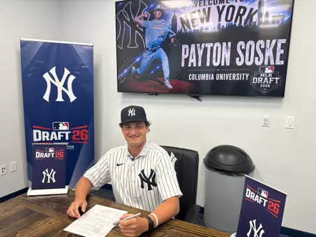 Soske Signing with Yankes