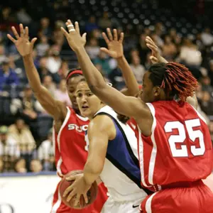 Foley, Black Lead Duke Past St. John's, 105-57, In Surf'N Slam Classic