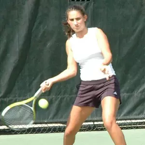 Mang/Robinson Advance In Doubles Play At W&M Invitational