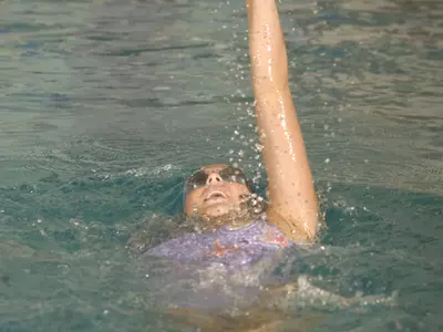 Swimming & Diving Squads Split Versus Davidson, South Carolina