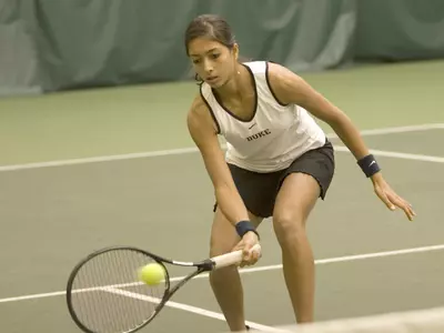 No. 13 Blue Devils Roll Past Hawaii, 7-0