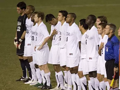 Men's Soccer Moves Up To 18th In Soccer America Poll