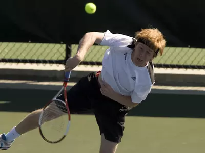 Duke Opens Season With Eight Singles Victories