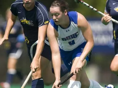 Duke Advances With 2-1 Win Over Connecticut