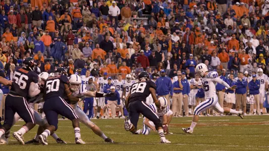 Lewis, Snyderwine Lead Duke Past Virginia, 28-17