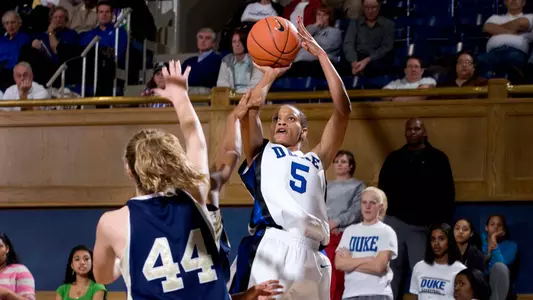 Duke Defeats Wingate, 99-31, in First Exhibition