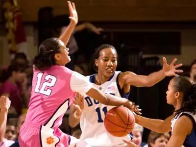 Blue Devils Maul Tigers 77-53