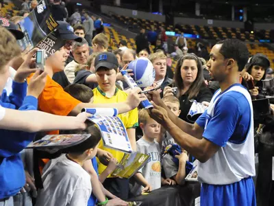 AP: The Basketball Hendersons