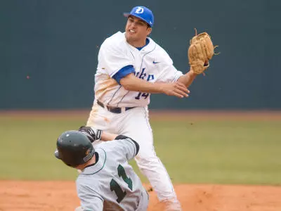 Duke Splits Saturday Double Header With NC State, 3-1, 11-2