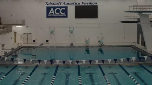 Swimming & Diving Opens 2009-10 in Renovated Taishoff