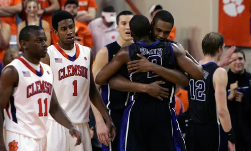 Smith Leads No. 7 Duke Past No. 17 Clemson, 60-47