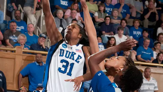 Second-Seeded Duke Dominates Hampton, 72-37