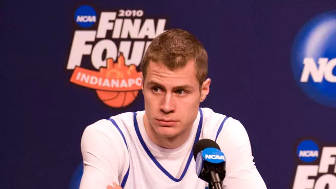 Scheyer Giving Back Through Gaming