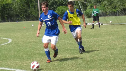 Men's Soccer Holds 1st Preseason Practice