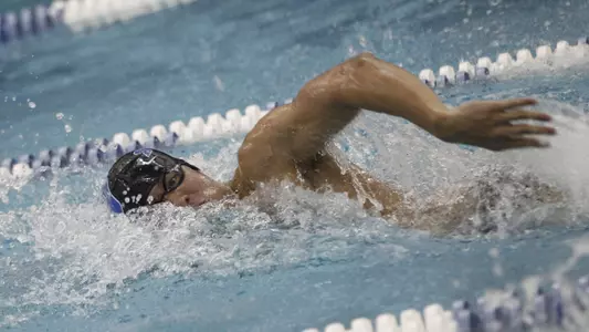 Swimmers Post ?B? Cuts at Last Chance Meet