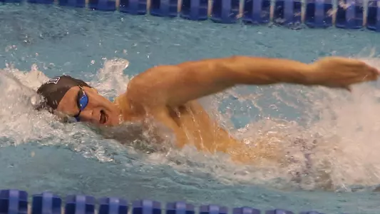 Swimmers Sweep William & Mary on the Road