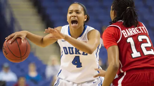 Chloe Wells Senior Profile