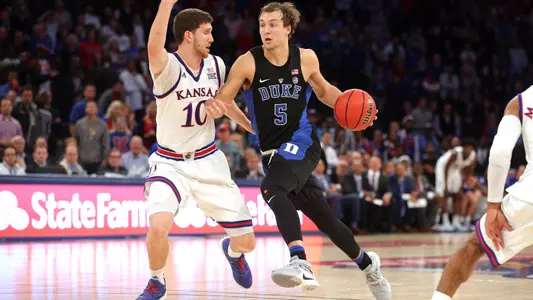 No. 1 Duke Falls to No. 7 Kansas 77-75 in Final Seconds