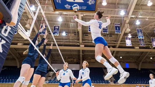 Duke Sweeps UNCW to Start Weekend