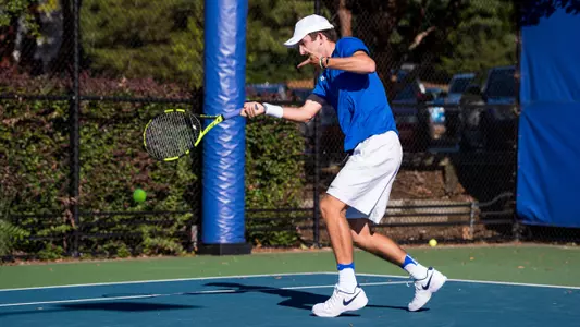Sculley Finishes Perfect Weekend with Singles Title