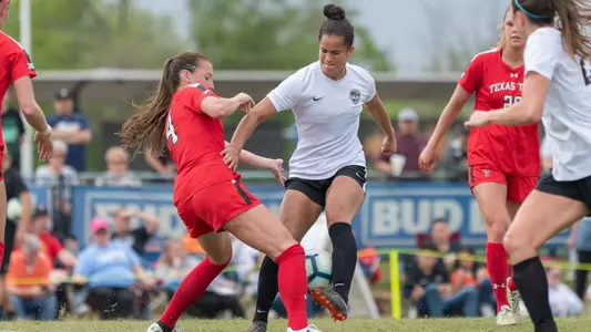McCoy Officially Signs with Houston Dash