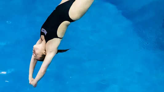 Ali Watson diving