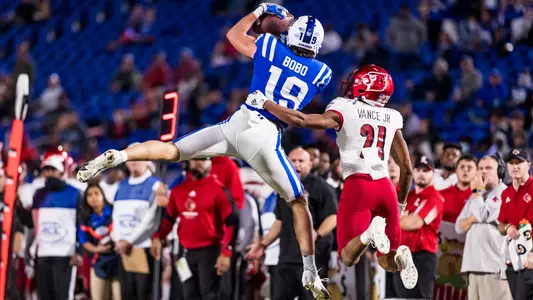 Jake Bobo makes a catch during Duke's game with Louisville