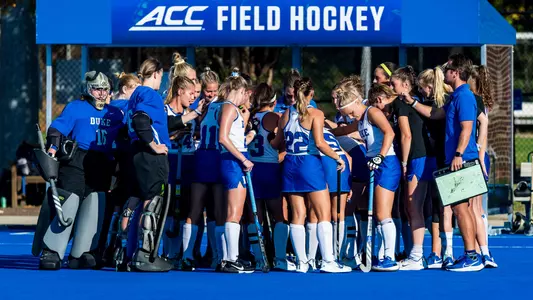 Duke huddles together before ACC field hockey quarterfinal game against Wake Forest