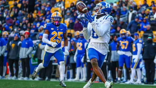 Sophomore wide receiver Jordan Moore makes a touchdown catch against Pittsburgh