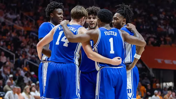 Men's Basketball Huddle