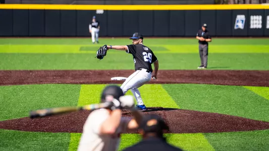 Andy Leon pitches against Princeton