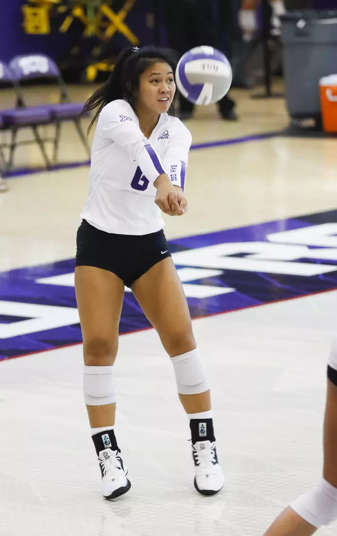 TCU volleyball purple white scrimmage in Fort Worth, Texas on August 24, 2019. (Photo/Sharon Ellman)