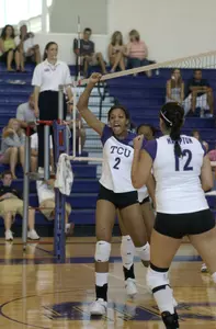 Kourtney Edwards helped lead the Frogs to the win.