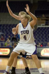 Helena Sverrisdottir posted her third double-double of the season with 20 points and 11 rebounds Saturday.