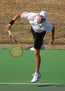 Zach Nichols remained undefeated on Monday with two victories
