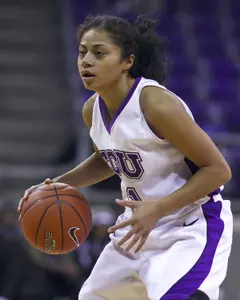 Helen Roden scored 13 of her 15 points in the first half Wednesday.