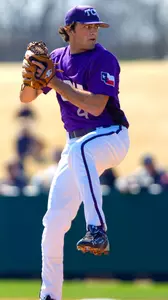 Steven Maxwell pitch seven solid innings for the Frogs.