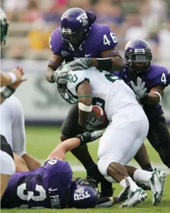 David Hawthorne totaled a career-best 11 tackles in a 27-0 win over Baylor in the 2007 season opener.