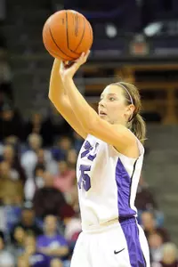 Junior guard Emily Carter