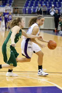 Sophomore guard Emily Carter