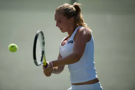 Sophomore Idunn Hertzberg