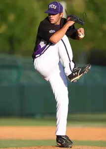 Walker Kelly threw four hitless innings.
