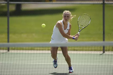 Sophomore Maria Babanova