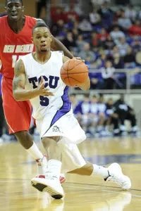 Ronnie Moss finished with 30 points.