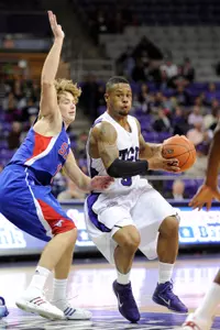 Junior guard Ronnie Moss has scored 10 or more points in eight straight games.