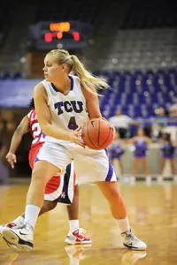 Helena Sverrisdottir (4)